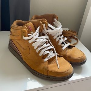 Supreme X Nike SB 94 Air Nubuck Suede Foamposite